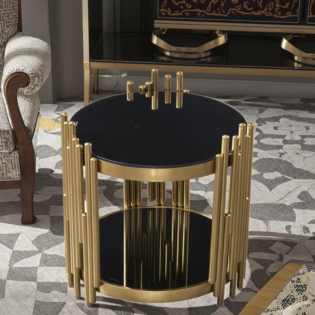 Modernes Metall Hoc…