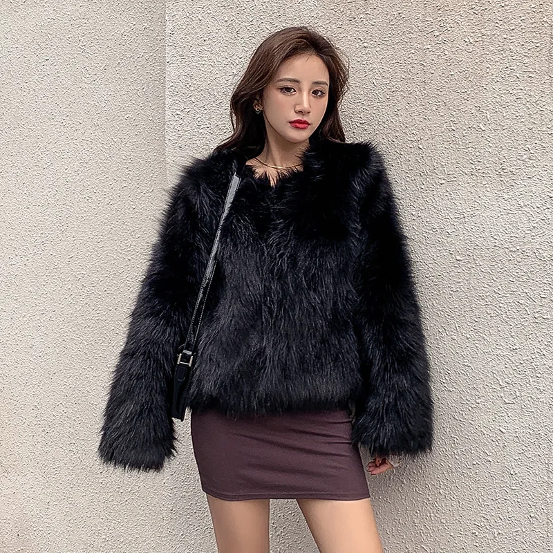 2023 Winter Fashion Faux Fur Coat Women Korea Fashion Warm Feather Coats Cardigan Short Outercoat Lady Party Elegant Outfits New