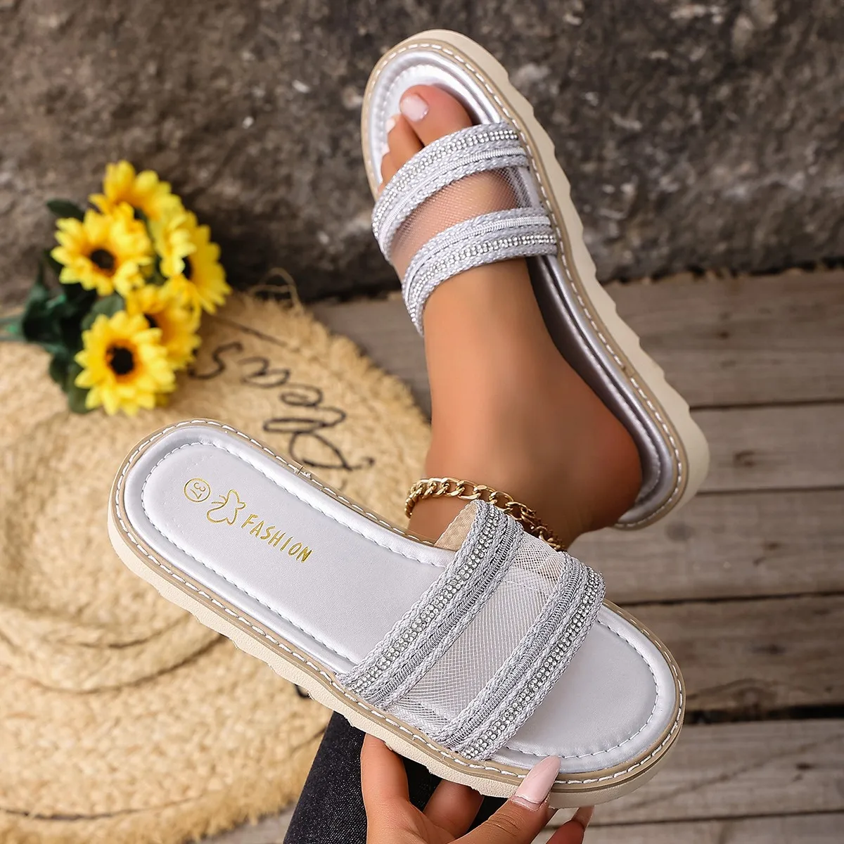 

Women Slippers Summer Style Ethnic Sandals Plus Size Comfortable Slippers Trend Lightweight Outsole Shoes Beach Slides Women
