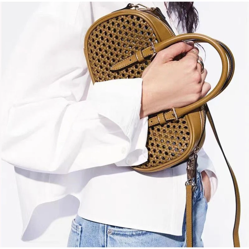 Designer Hollow Boston Bowling Umhängetasche, Vintage Handtasche mit Tragegriff für Damen, Leichte Vielseitige Tote Bag für den Arbeitsweg – Detail 8