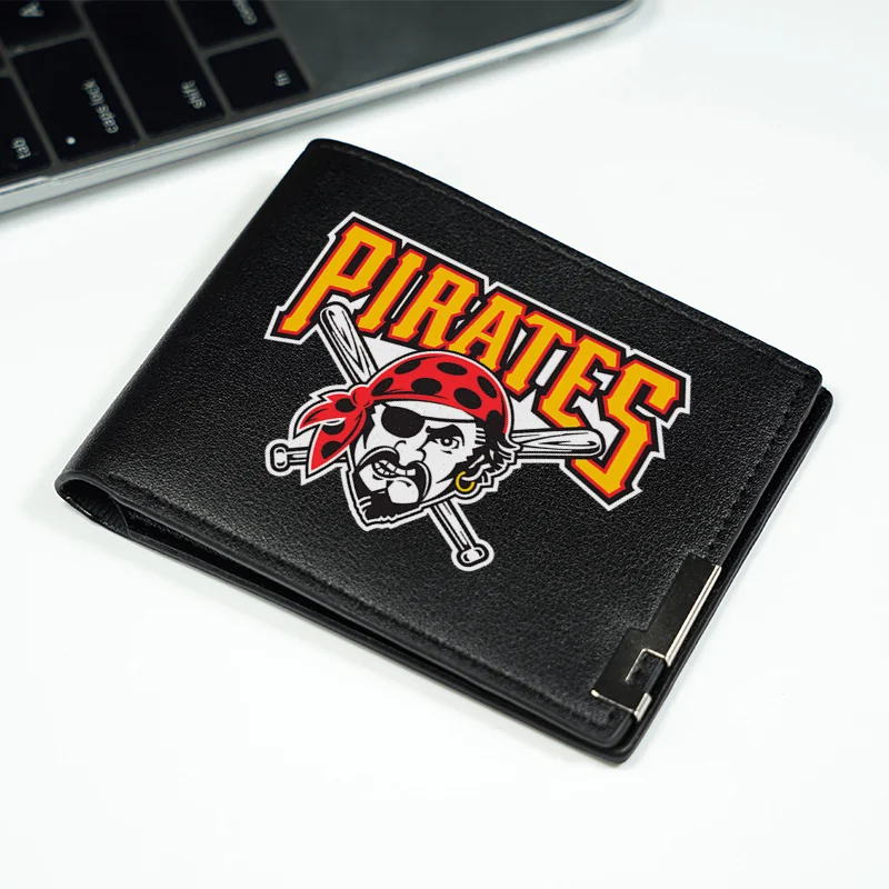Portafoglio da uomo in pelle PU con logo Pirates, compatto, stile business, durevole, leggero, per uso quotidiano, accessorio alla moda
