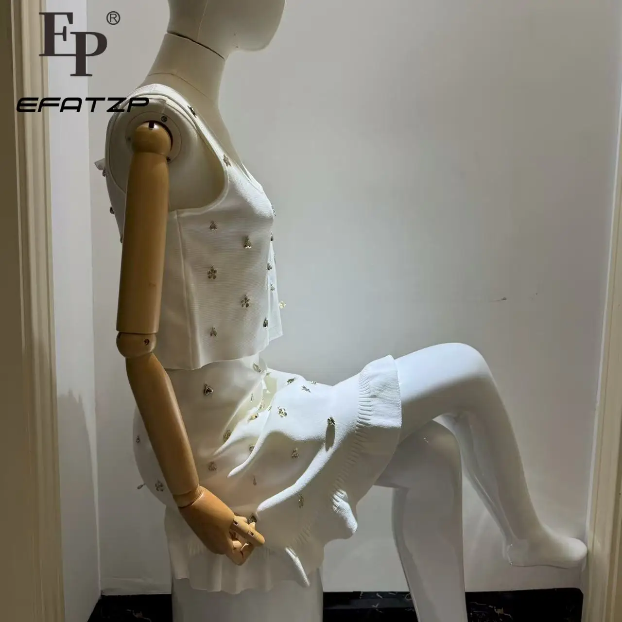 

White Pendant Knitted Skirt Set Women 2025 Summer New Sleeveless Top+ Mini Half Skirt Elegant Two-piece Suit 5230507