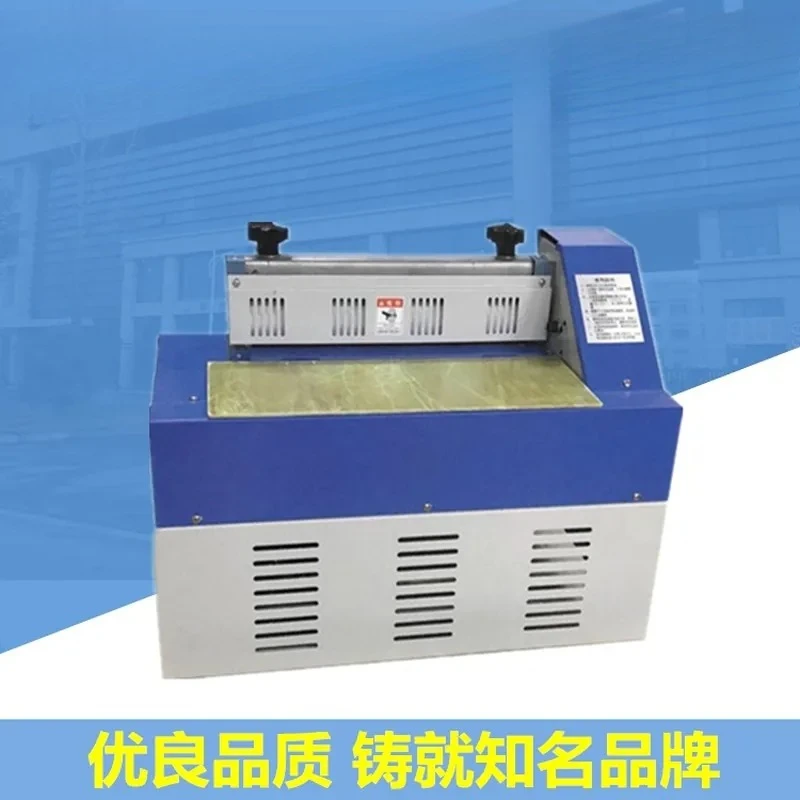 

Manufacturer Supply Special Hot Melt Adhesive Gluing Machine for Baby Wipes Covers, Even Gluing Performance