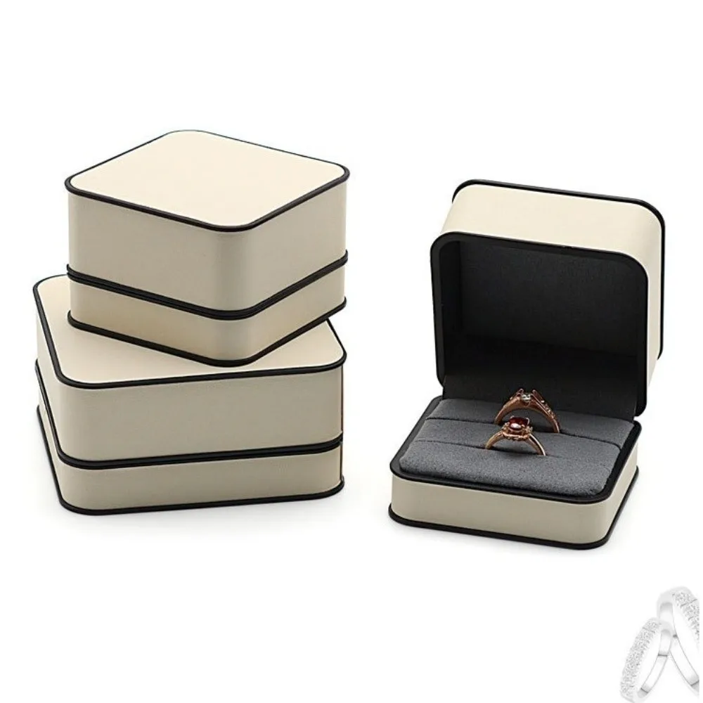 

Retro High-end Ring Box PU Velvet-lined Earring Box Round Corner Black Frame Design Beige Jewelry Box