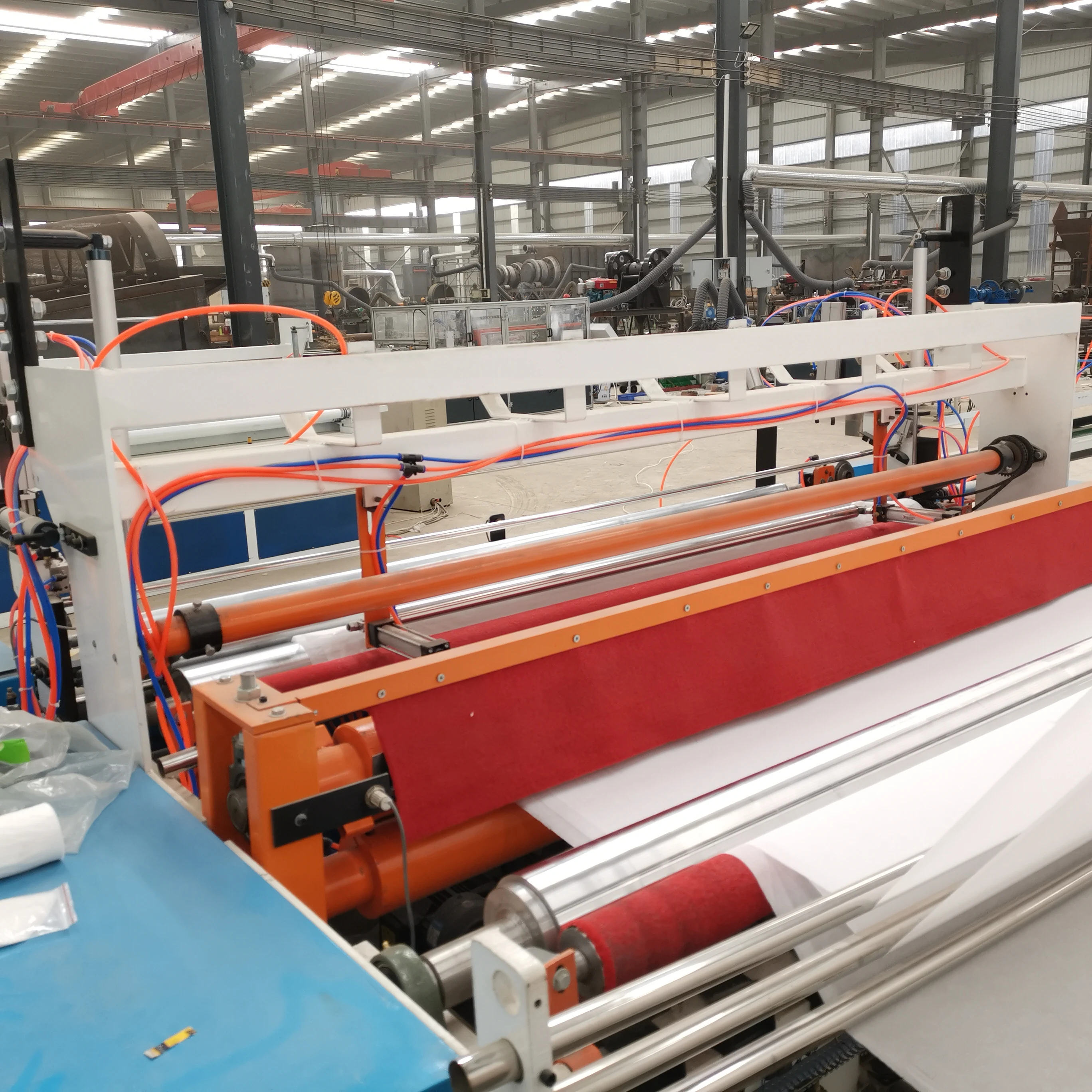 ティッシュ工場向けのパルプシート成形および巻き戻しプロセスを備えた全自動トイレットペーパー製造機