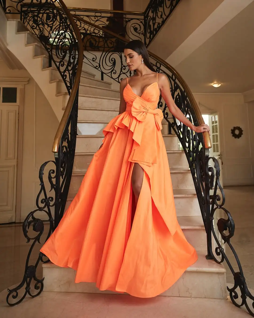 Orange Ruffled Satin Pretty Ever Dresses With Bow V Neck Spaghetti Straps Taffeta Slit Evening Dresses Women Party Gowns Custom