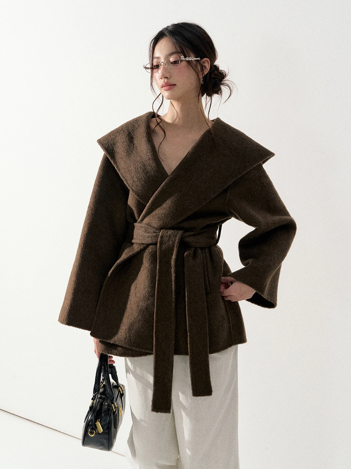 

Пальто LREEDOM 926 из 100% двусторонней шерсти, винтажное, прямого кроя, эксклюзив онлайн, L350933