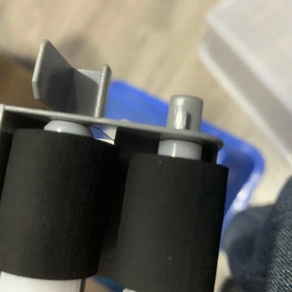 1X 302RV94070 2RV94070 لاقط تغذية الأسطوانة لكيوسيرا P2235 P2335 P2040 M2135 M2235 M2635 M2735 M2835 M2040 M2540 M2640 PF-1100