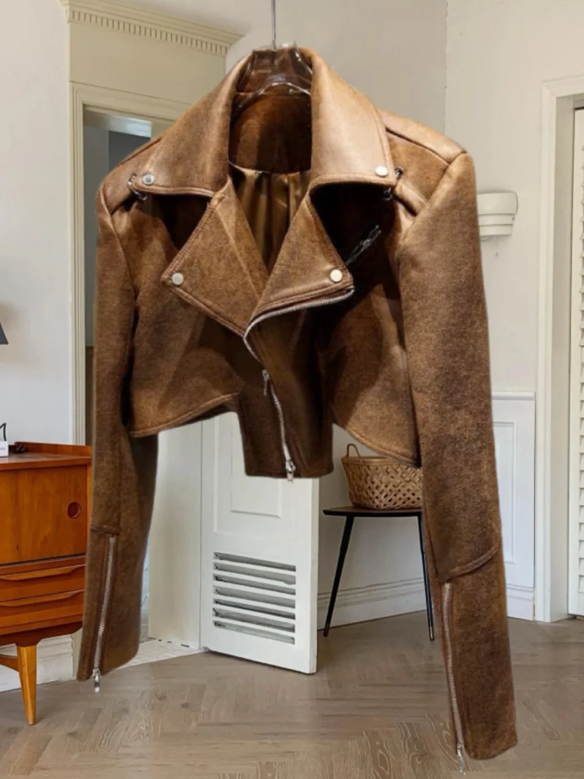 Jaqueta de Couro Sli Ort para Mulheres, Nova Moda, Cor Caramelo, Design Moderno, Roupas de Motocicleta, Casual para o Dia a Dia, Couro PU