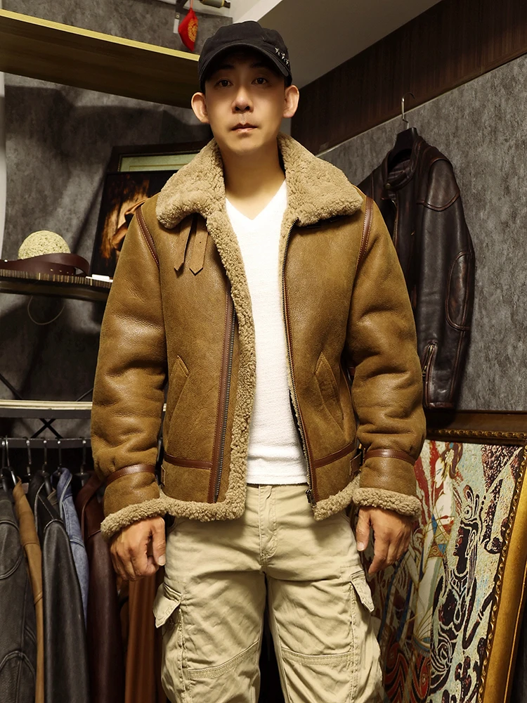 Classico cappotto in vera pelliccia B3. Giacca in pelle calda vintage Air Force Winer. Panno in lana naturale di qualità. 100% shearling