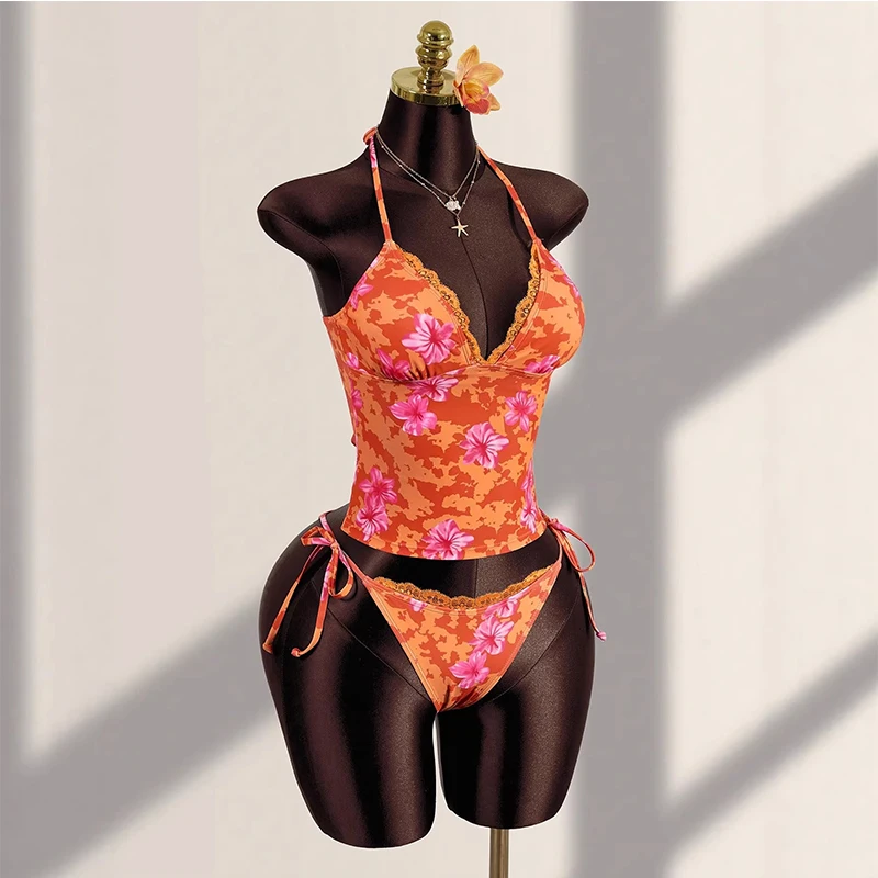 

Новый летний комплект бикини с принтом, облегающий, с V-образным вырезом, кружевными вставками, в модном стиле для отпуска, в стиле Ins