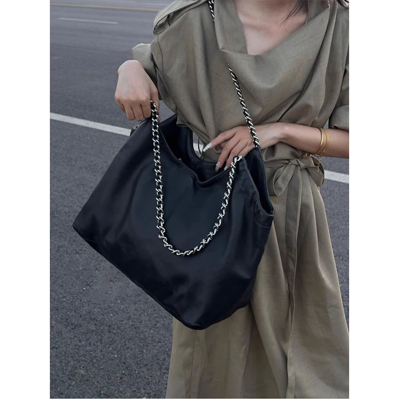 حقيبة يد كبيرة السعة للتنقل اليومي، حقيبة كتف نسائية، حقيبة تحت الذراع بسلسلة، تصميم على شكل حقيبة قمامة، أسلوب كوري عصري من ...