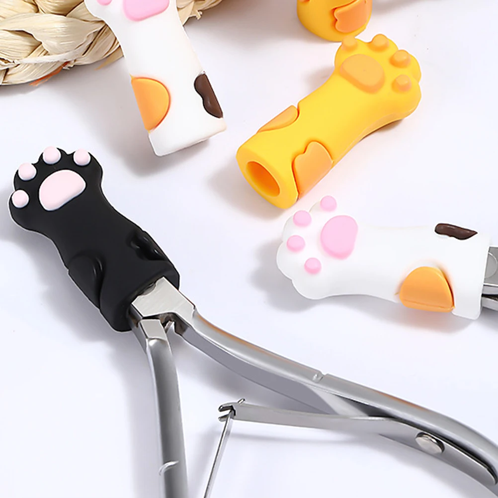 

3 pcs SilicaGelCuticleScissorsCover ProtectiveCaseforManicurePedicureTool CuteCatClawShaped AntiFallNailArtAccessories R