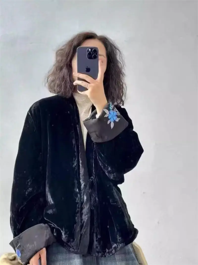 2025 Winter Thickened Chinese Style Coffee Color Velvet Embroidered Cotton Jacket For Women Fashion V-Neck Quilted Coat ZT196