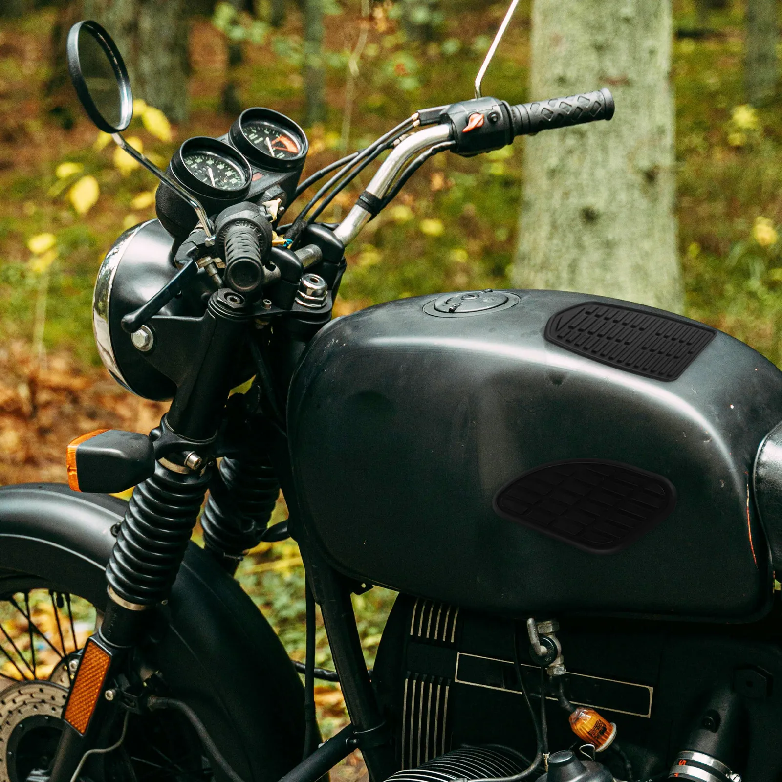 1Set Large Rubber Retro Tank Side Stickers Motorcycle Gas Tank Pad Protector Anti-Scratch Vintage Aesthetic Side Panel Decal Kit