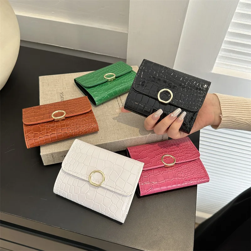 New Fashion Women Short Crocodile Pattern Wallet Round Buckle Three Fold Coin Purse Card Holder Bright Surface Coin Pouch