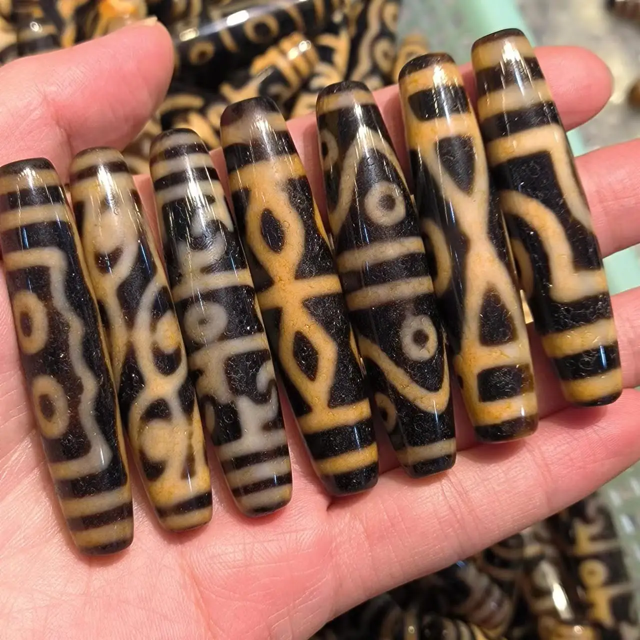 

1pcs/lot natural multi-pattern old agate dzi Yellow teeth Weathering lines 55mm Accessories jewelry rare beads amulet archaic