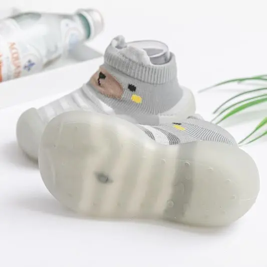Zapatos transpirables antideslizantes para bebés, calzado transpirable para niños pequeños
