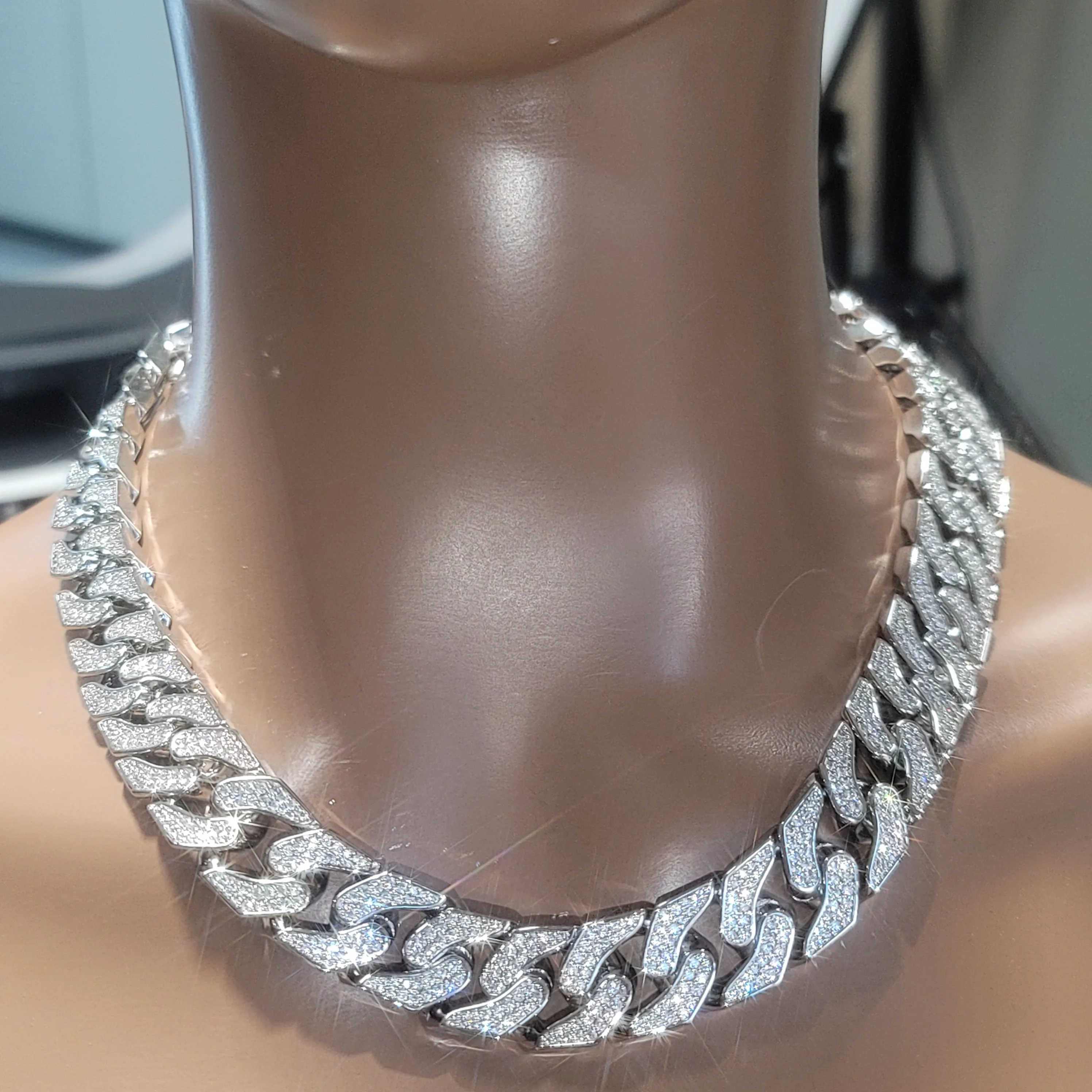 Fashion Hip Hop 15MM Rhombus Cuban Chain Full Diamonds Necklace For Women Men Punk Rock Bracelet Flip-top Box Closure Gifts