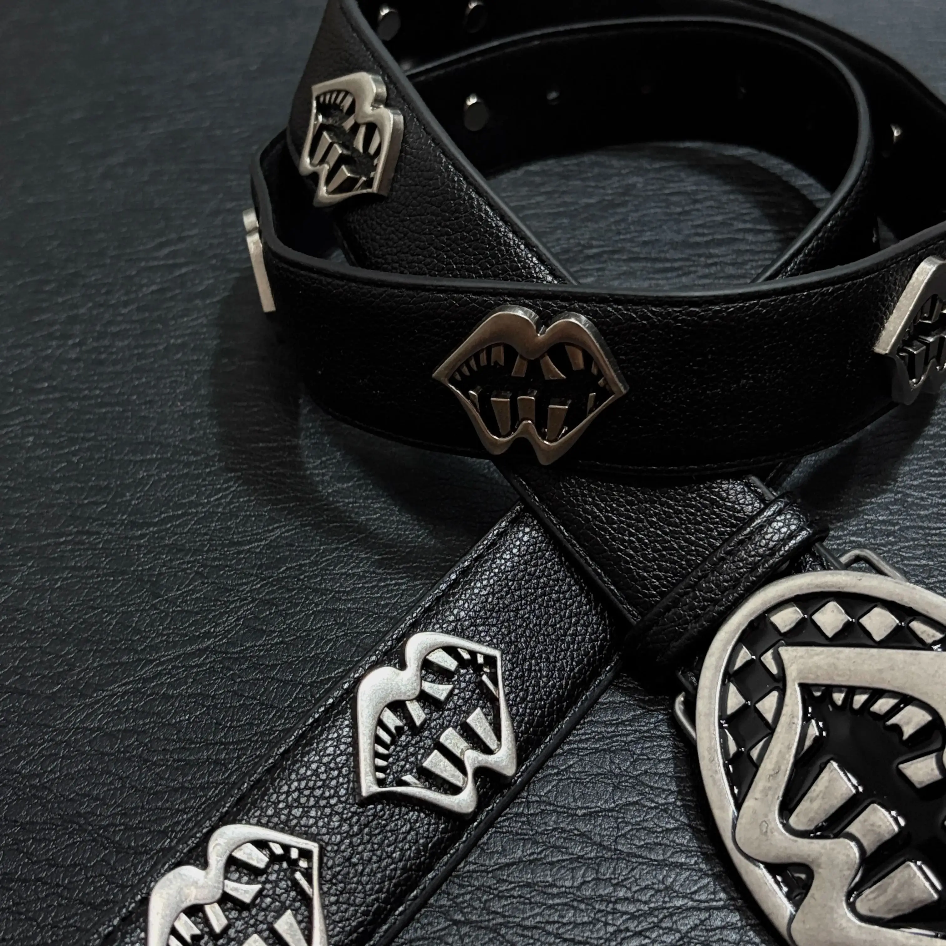 

Женский винтажный корсет с пряжкой для губ и заклепками, черный корсет из искусственной кожи в стиле панк, женское пальто с поясом, платье с поясом, широкий пояс J1804