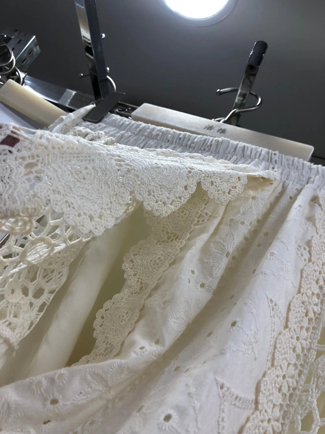 Beach Vacation Heavyweight Irregular Embroidered Lace Patchwork Half Skirt Women's Spring Slimming Design Long Skirt