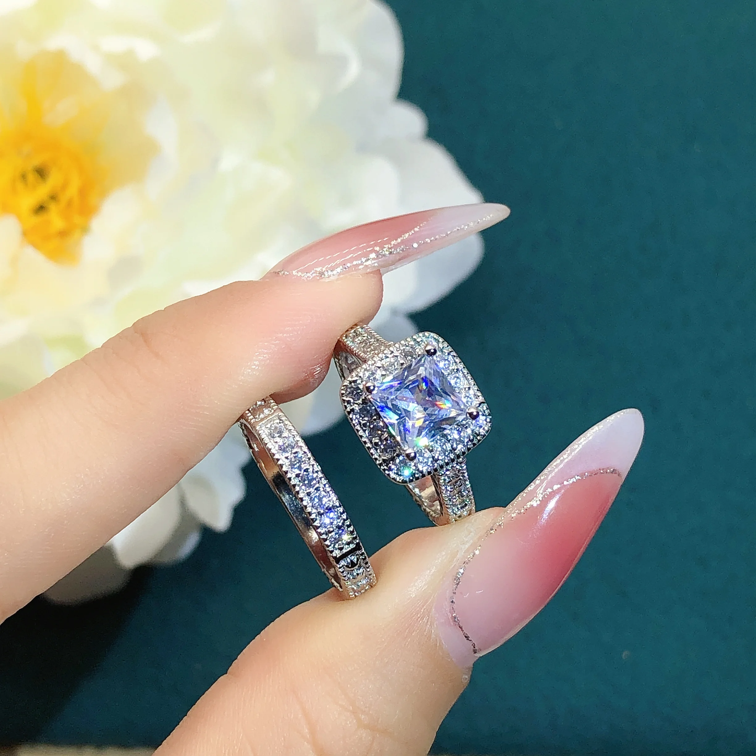 

Набор парных колец Lily Faion: роскошные серебряные кольца с геометрическим дизайном, инкрустированные стразами, для женщин. Новинка.