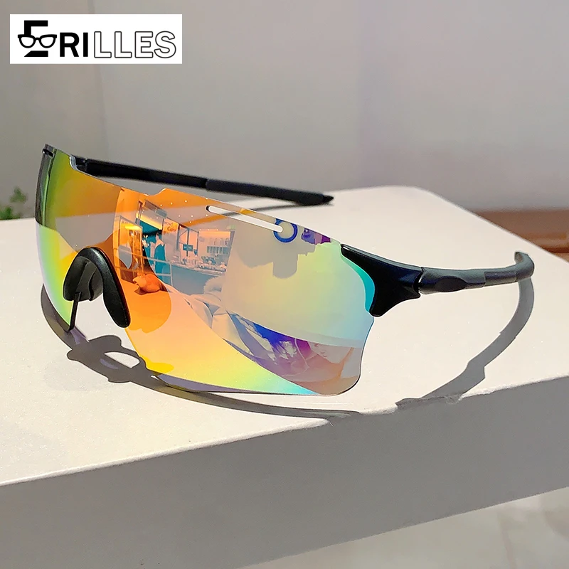 

Auto-Darkening Bike Glasses, Windproof Sunglasses for Cycling, UV Protection, Day Night Use, Lightweight Sports Goggles