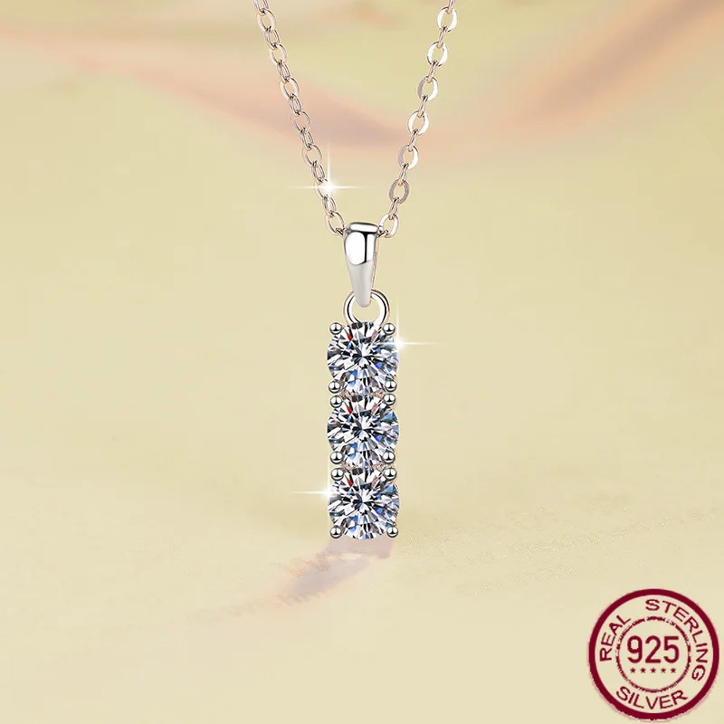 

New S925 silver D color moissanite full diamond necklace, light luxury simple necklace, ins moissanite wedding jewelry.