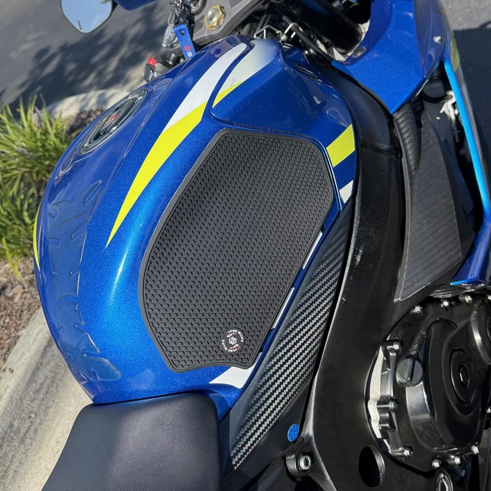 New For GSXR600 GSXR750 GSX-R GSXR 600 750 2011 - 2025 2026 Motorcycle Non-slip Side Fuel Tank Stickers Waterproof Pad Rubber