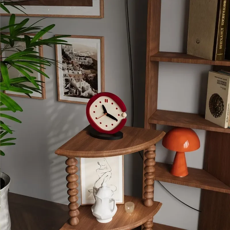 Cartoon Creativity Table Clock Cute Small Silent Movement Living Room Children's Room Table Clock Modern Elegance Home Decor