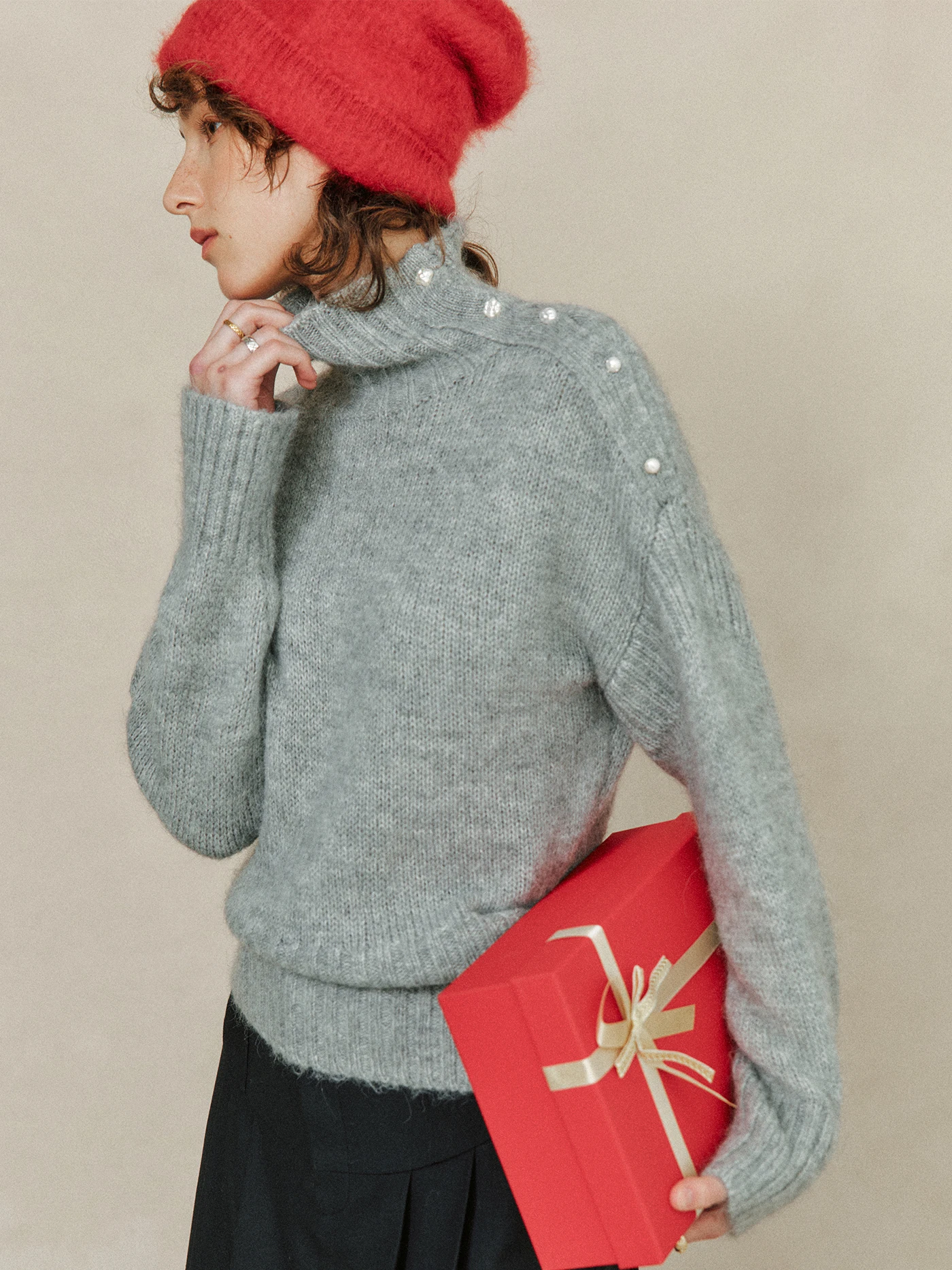 

Повседневный женский вязаный свитер из шерсти альпака с жемчужным декором, свободного кроя, с длинными рукавами, теплый и комфортный трикотаж