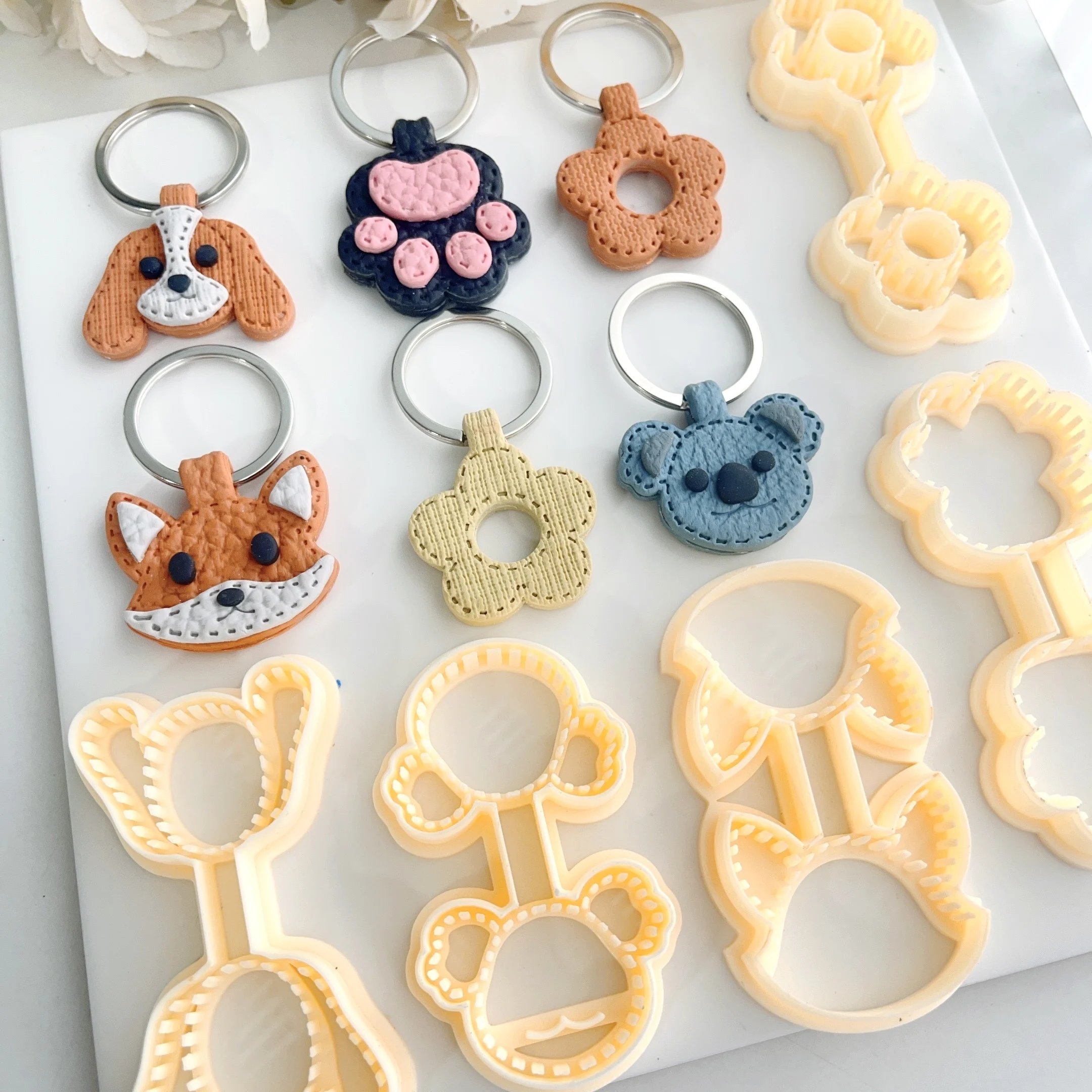 Brelok do kluczy Stitch ClayCutters Cat\'s Paw Leather Keychain ClayCutters Clay Cutters Stitch Keychain Polymer Clay Cutter for Jewelry