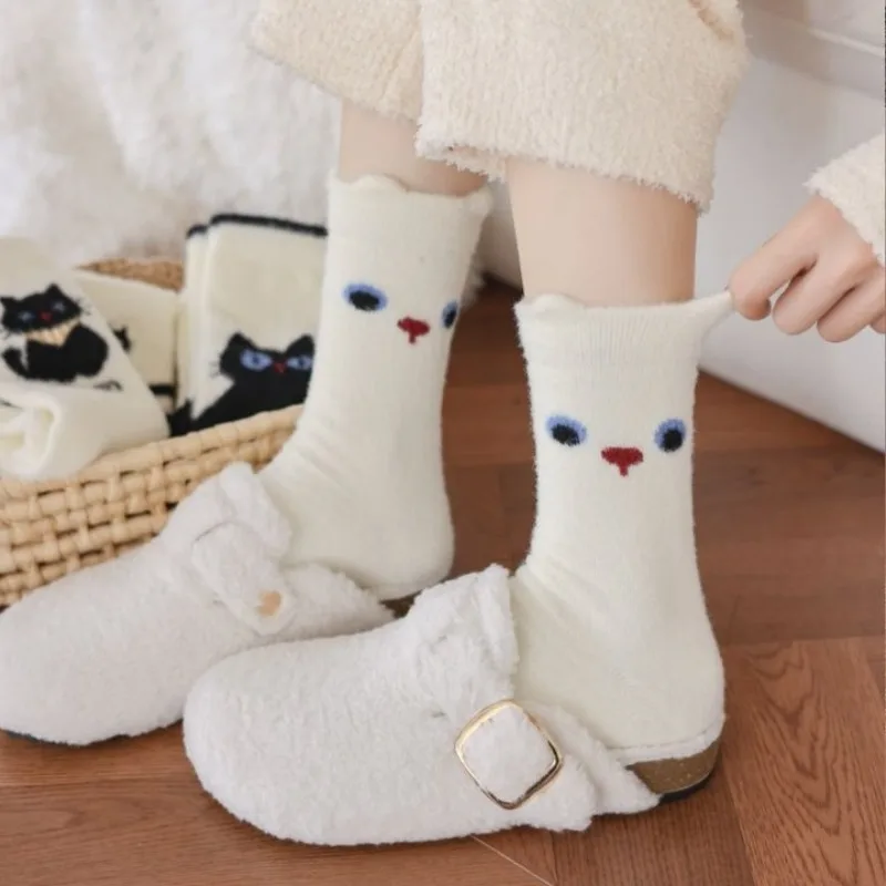 5 Pairs 2025 New Winter Embroidered Cat Design Cute Socks Set Fuzzy Thick Warm Women's Sleeping Socks Kawaii Thermal Socks Woman