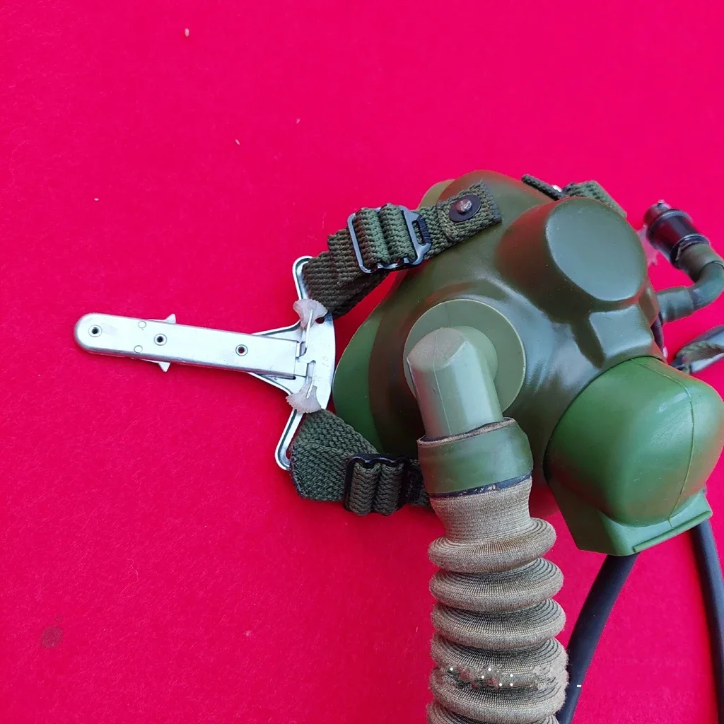 الفائض العسكري الأصلي الأصلي الصينية عالية الارتفاع المقاتل الطيار YM-6/-2 قناع الأكسجين