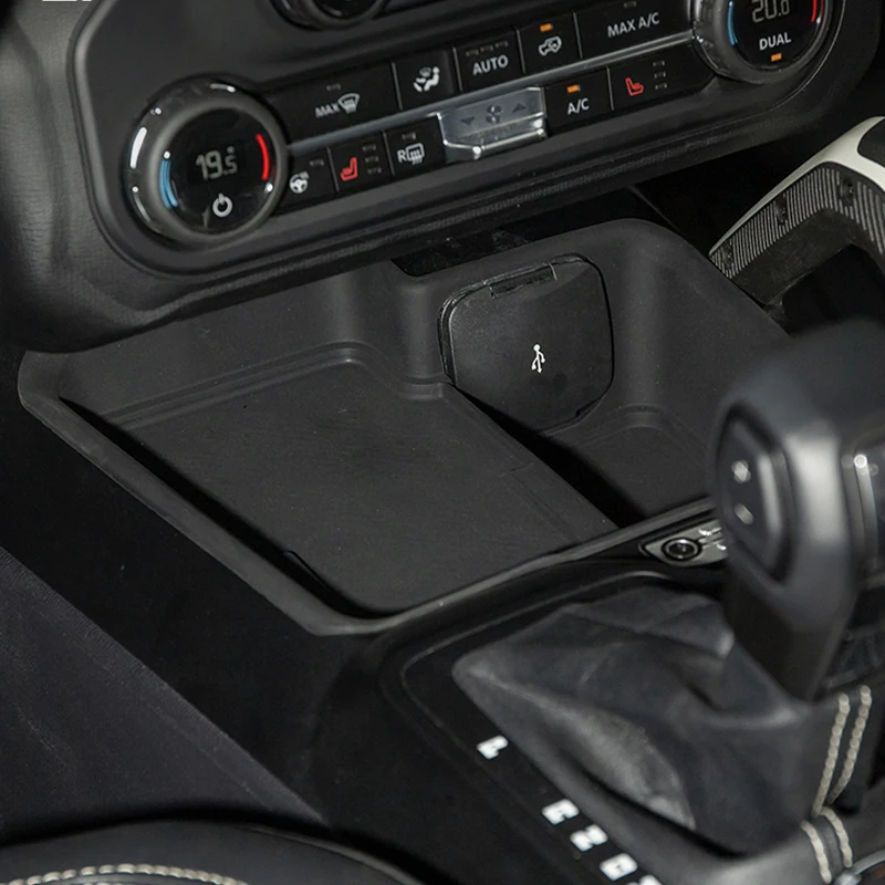 For Ford Bronco 2021 2022 2023 2024 wireless charging silicone protective pad automotive interior decoration accessories