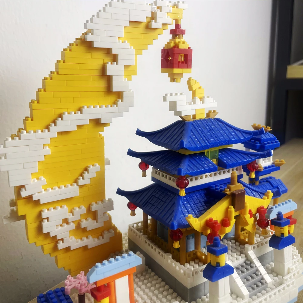 Moon Palace Assembly Building Blocks Toys Set: Elegant Chinese Architecture, Stylish Home Decor, Unique Gift for Collectors