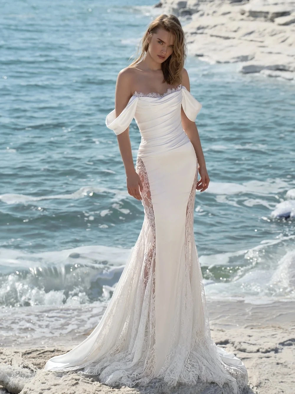 ชุดแต่งงานลูกไม้แบบเปิดไหล่ ดีไซน์หรูหรา สายเดี่ยวผ้าซาตินทรงเมอร์เมด ชุดเจ้าสาวแบบยาว  ชุดแต่งงานสั่งตัดใหม่สำหรับเจ้าสาว