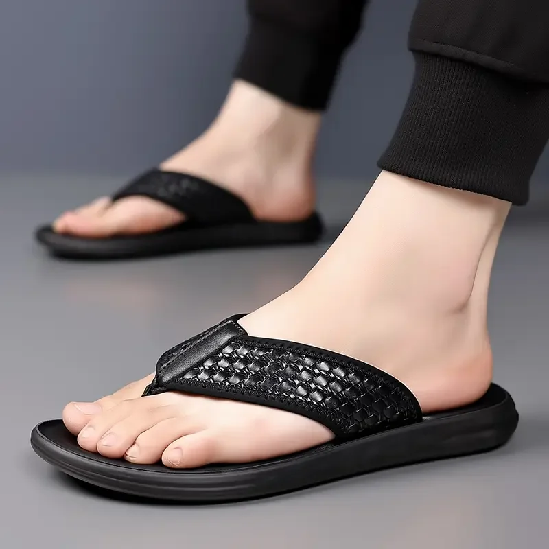 Men Fashion Weave Flip Flops Beach Shoes Non-slip Lightweight Slippers Comfortable Round Head Casual Flat Bottom Sandals