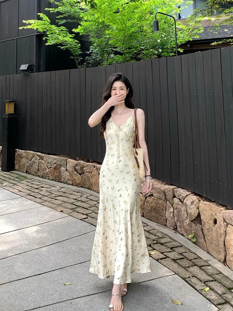 LinYanER Summer Floral Satin Wrap Dr V-Ne Svel Women's Slimming High Waist Gown Casual Vaion Sle Dr