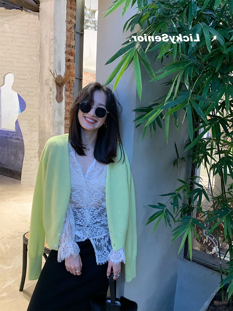 

Sexy V-Neck Lace Base Shirt Women's Inner Wear Winter Top Outerwear Long Sleeve Hollow Mesh White Shirt Spring Autumn