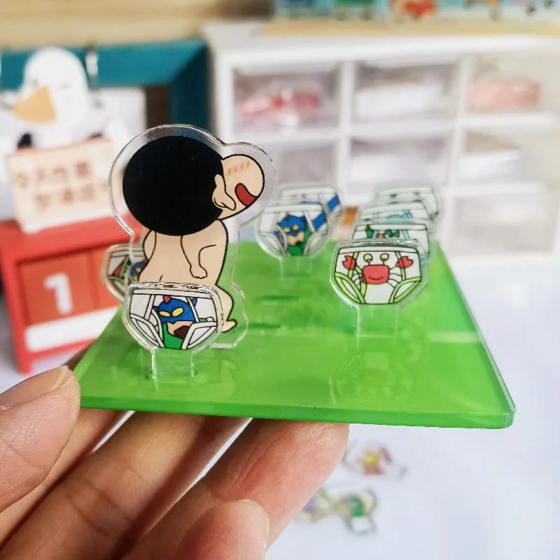 Crayon shin chan anime figuras dos desenhos animados criativo chang roupa interior suporte diy brinquedo bonito acrílico ornamentos de mesa menino menina presente do miúdo
