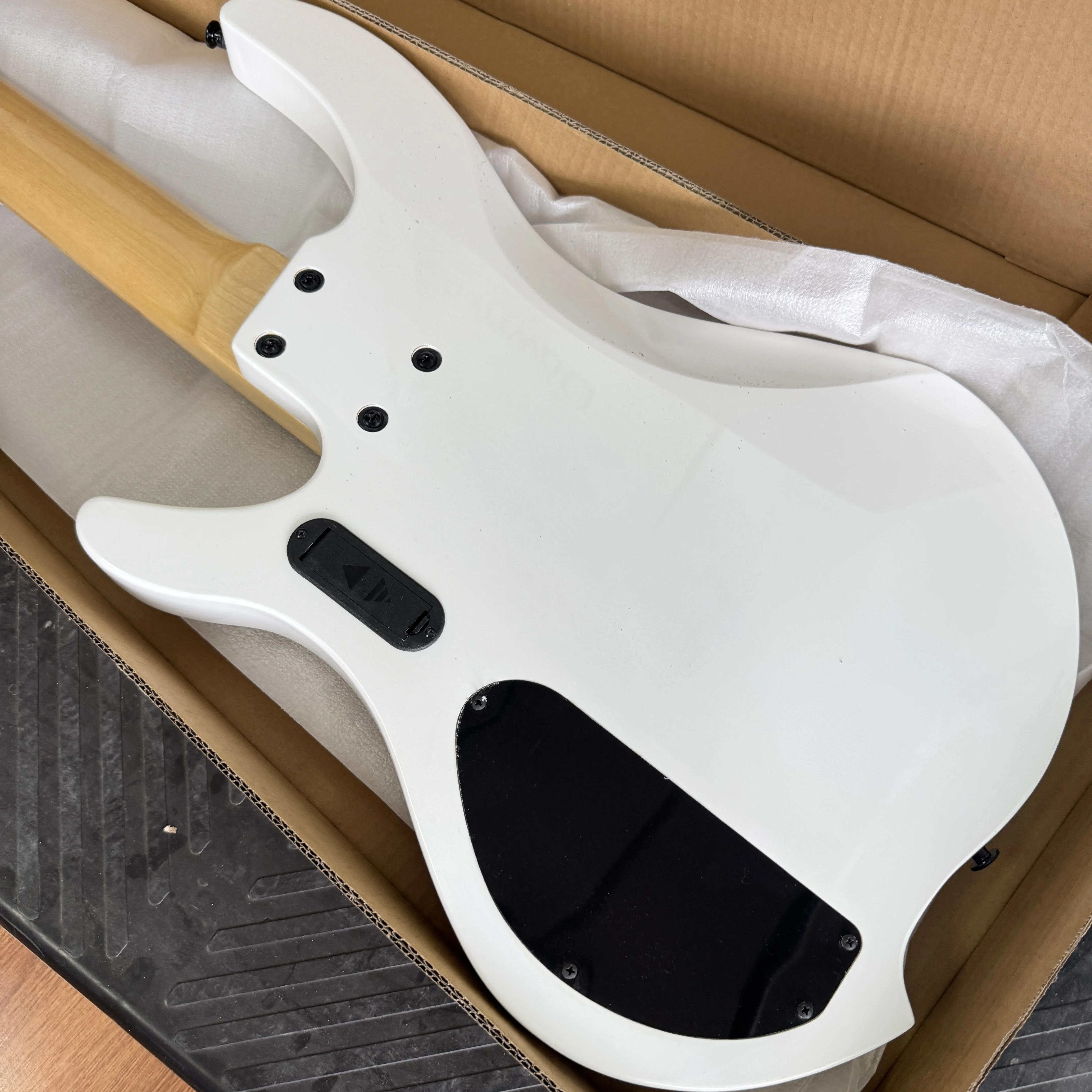 White 5-String Electric Bass with Maple Neck, Black Guard, Square Inlay Fret Markers, 5-String Setup, Single-Coil and Humbucker Pickups, Black Split Bass Bridge with Gloss Finish, in Stock, Free Shipping