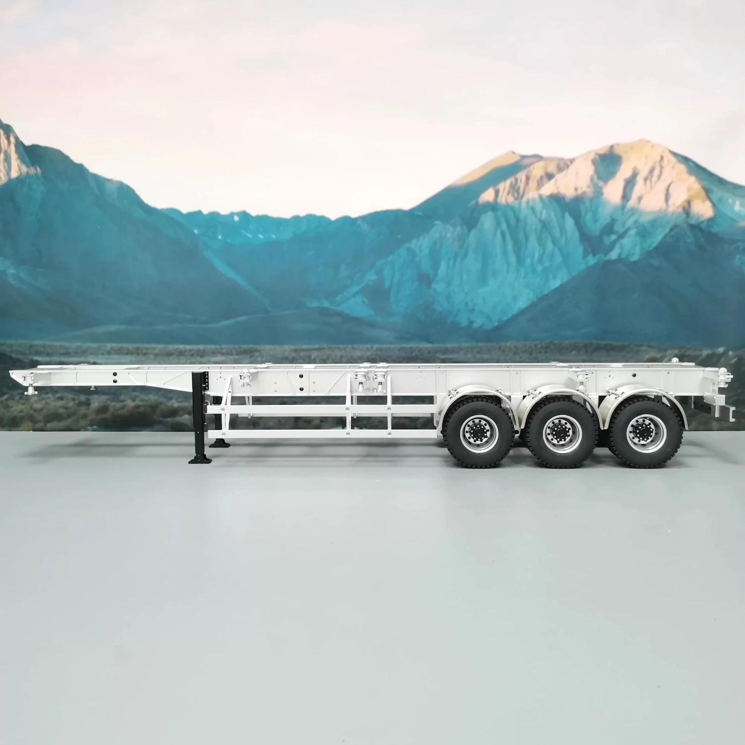 1/14 Scale Truck Trailer Aluminum Alloy Chassis Semi-trailer DIY Remote Control Truck Model Modification Accessories