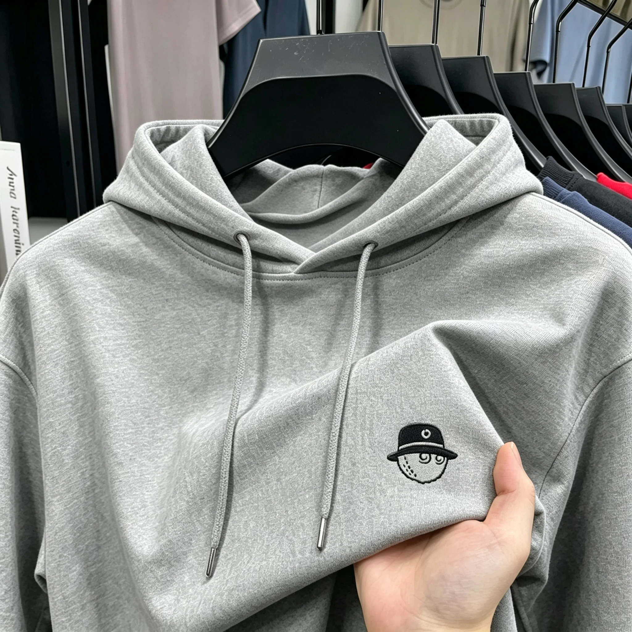 Hochwertiges Design-Marken-Hoodie für Herren mit langen Ärmeln - modische sportlich-lässige Herrenbekleidung - gesticktes Design – Detail 10