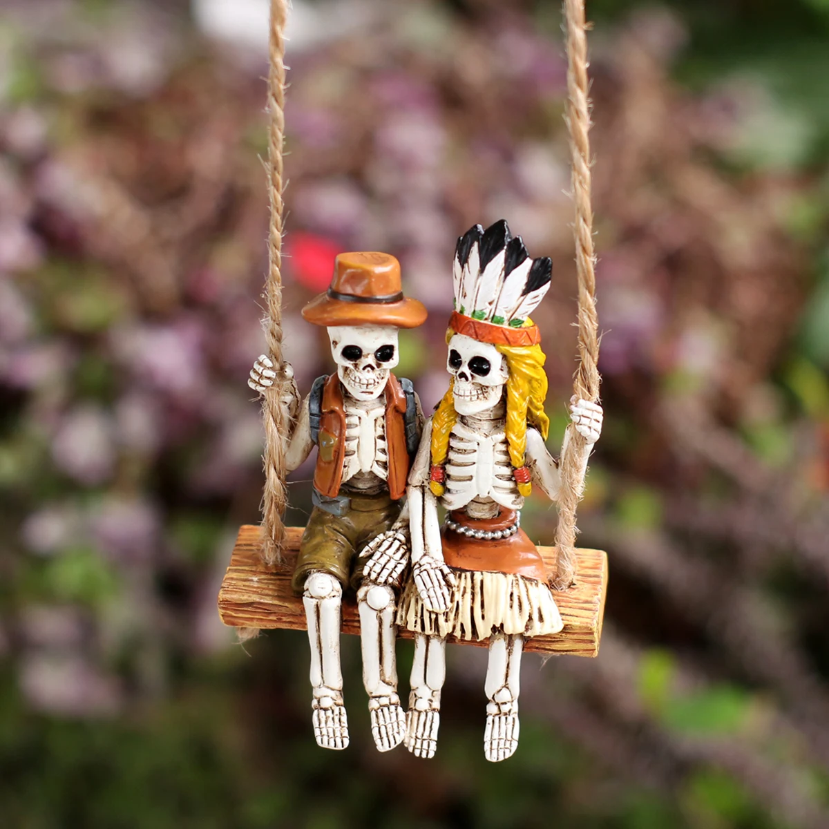 1pc Halloween Tribal Skeleton Couple Swing Resin Hanging Statue Western Indian Skull Outdoor Garden Yard Decor