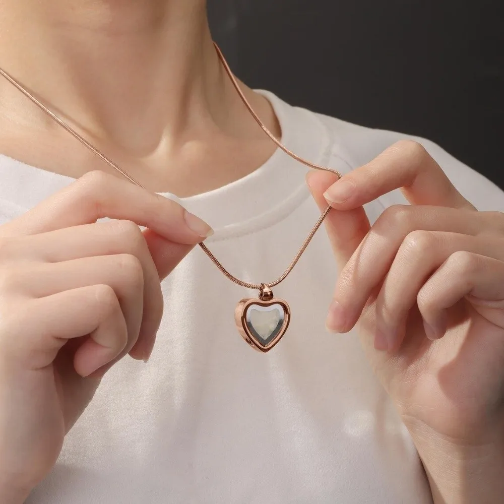 Stainless Steel Pet Memorial Lockets Love Heart Fill-able Heart Pendant Dust-proof Sealed Keepsake Urn Necklace Pet Hair Storage