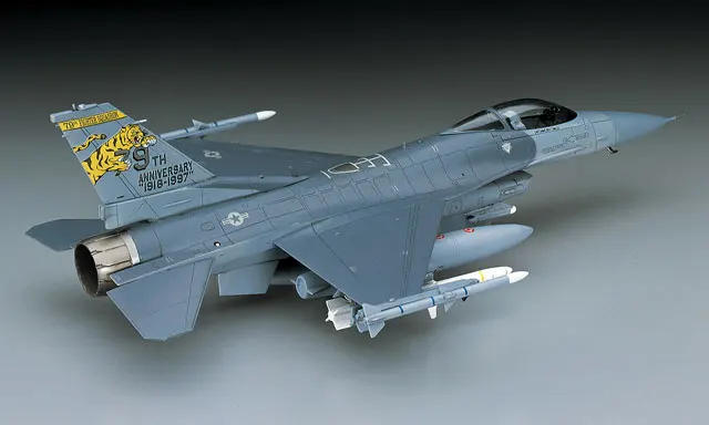 Hasegawa 00448 Static Assembled Model Toy 1/72 Scale For U.S  F-16CJ Fighting Falcon Air Defense Suppression Fighter Model Kit