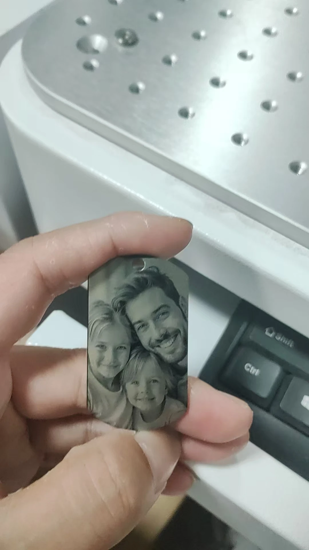 

Новое обновление 20 Вт 30 Вт волоконной лазерной маркировочной машины, SuperSpeed USB2.0, скорость маркировки 2000 мм/с, идеально подходит для малого бизнеса