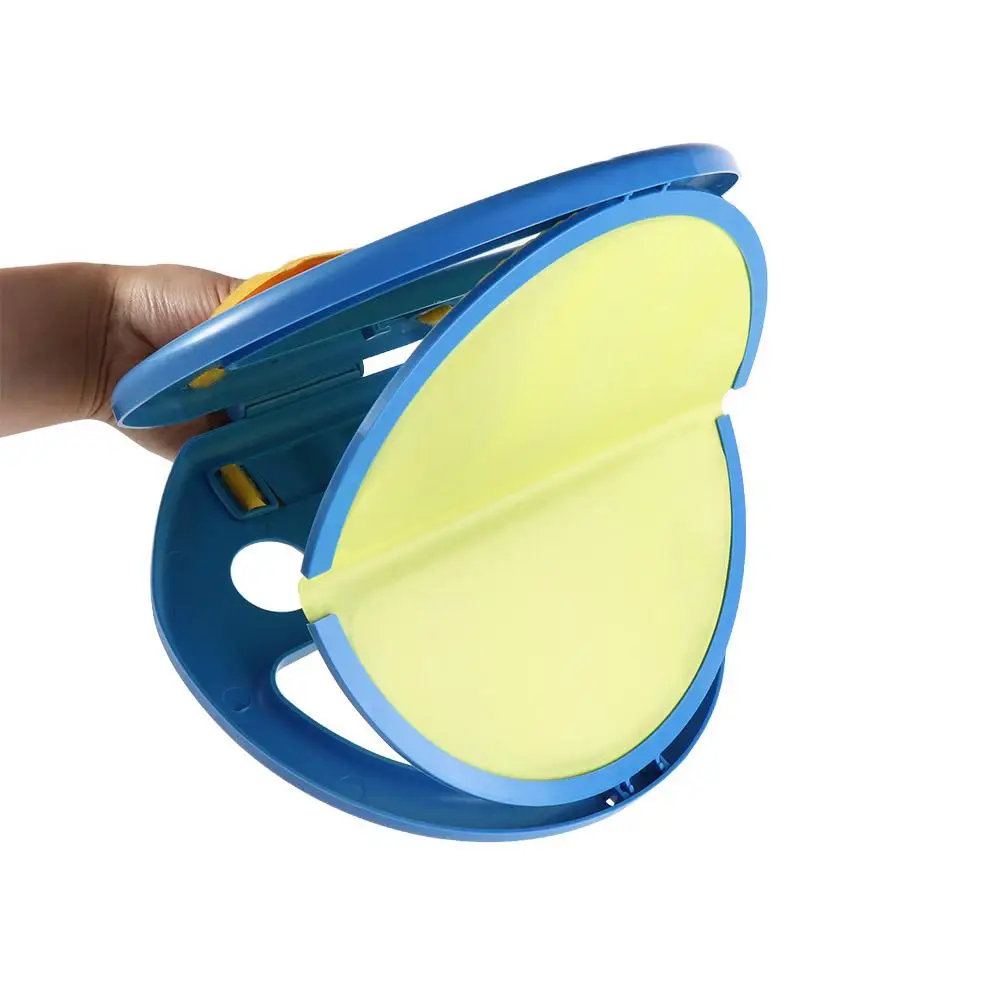 เกมโยนและจับลูกบอลพลาสติกแบบพกพา ทนทาน สร้างปฏิสัมพันธ์ระหว่างพ่อแม่ลูก น้ำหนักเบา พร้อมด้ามจับ ของเล่นชายหาด