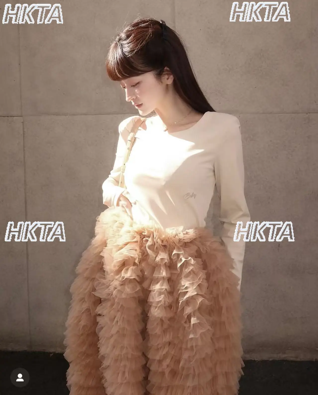 

Japanese Commuter Solid Color Pullover Round Neck Elastic Slim Long Sleeve T Shirt Inner Top Autumn New Black Tshirt Women